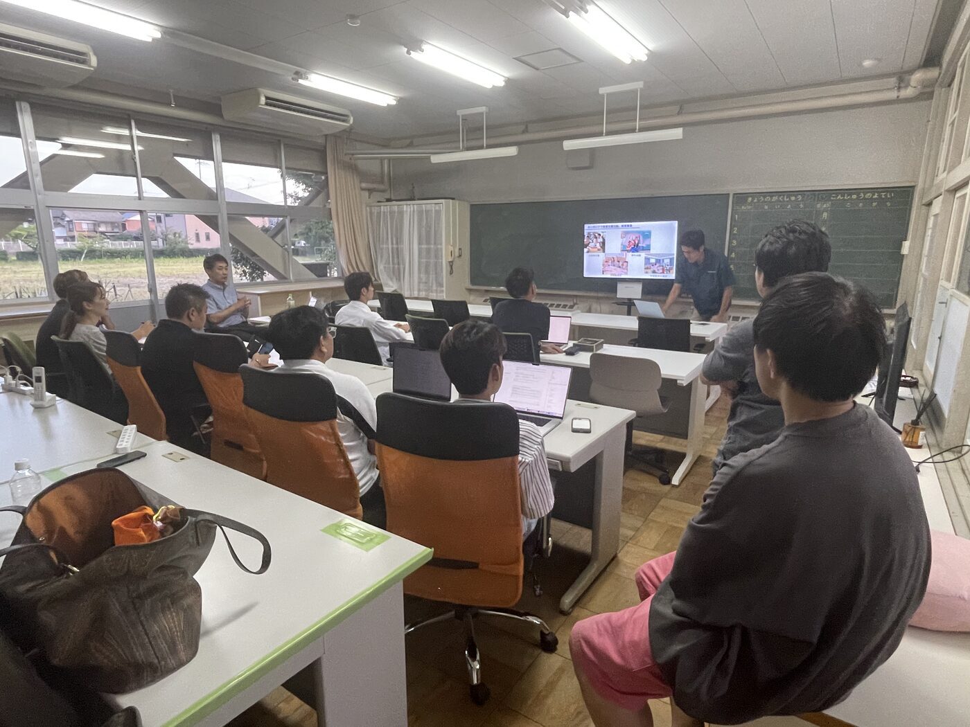 Participants watching a lecture screen in the classroom